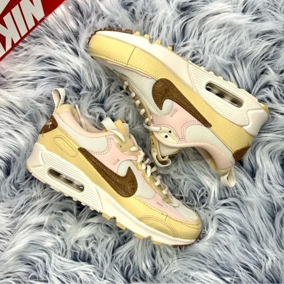 Nike Air Max 90 Futura - Picture 2 of 5